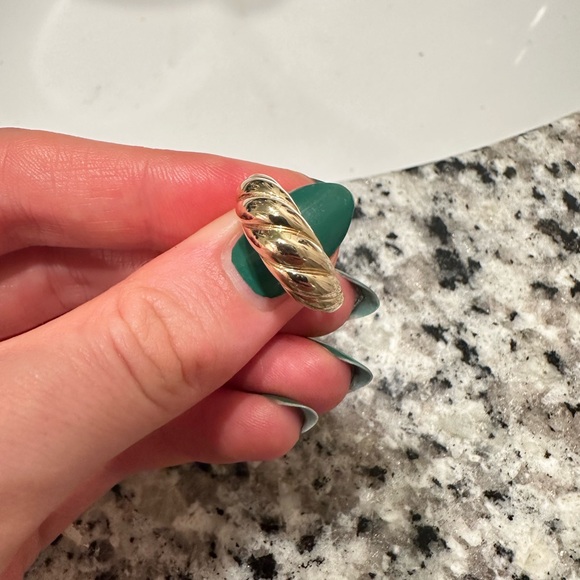 Mejuri 14k gold Croissant Dome Ring - Picture 5 of 8